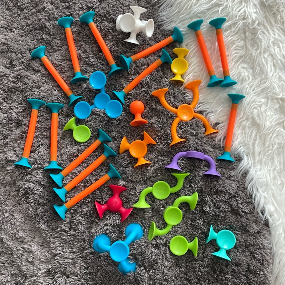 Squigz fun little Suckers Manipulatives Toys